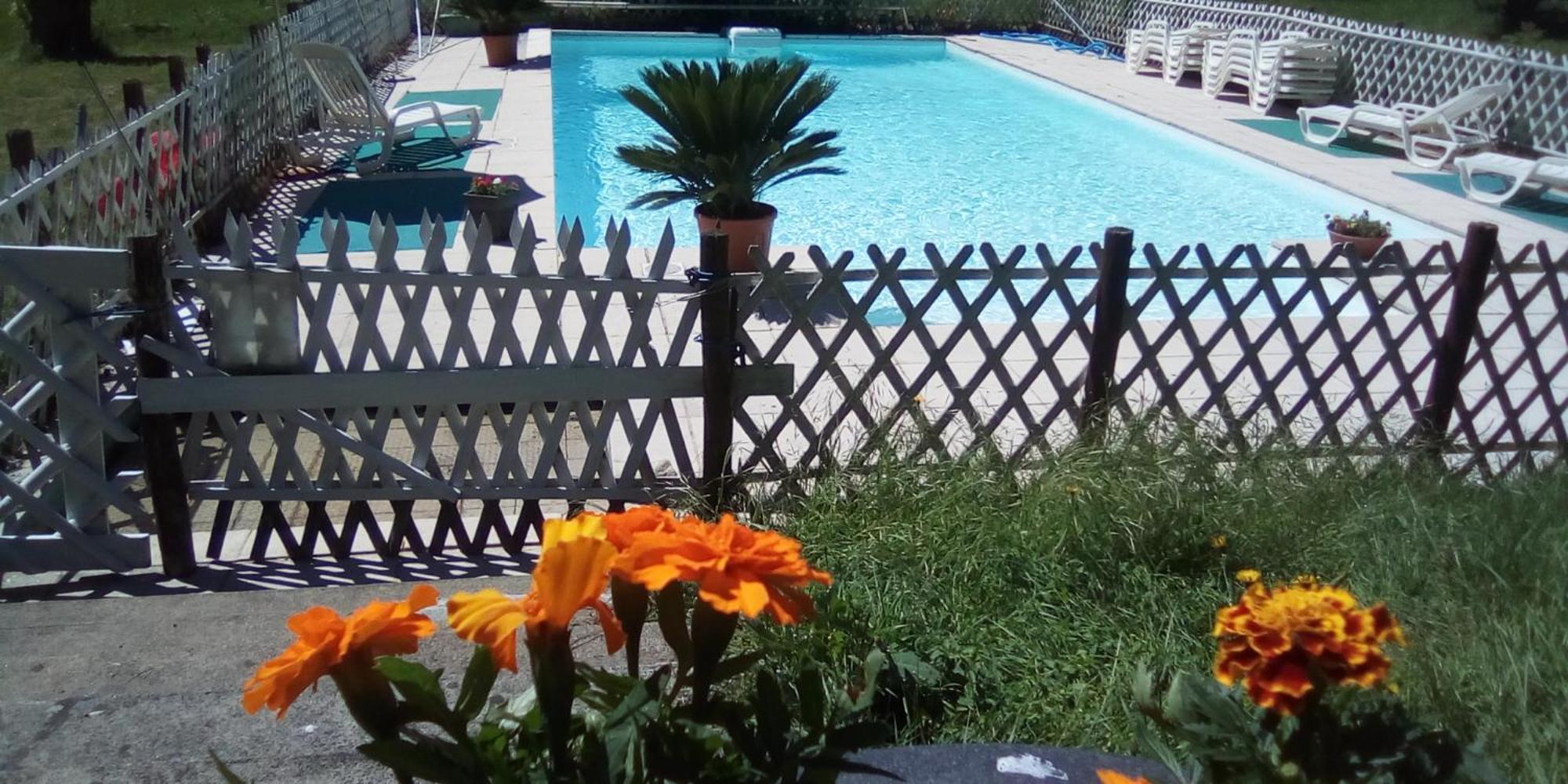 Hotel Du Val D'Aure Cadeac Bagian luar foto