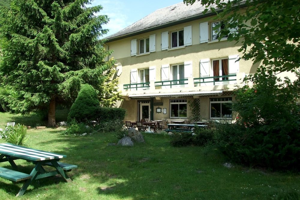Hotel Du Val D'Aure Cadeac Bagian luar foto