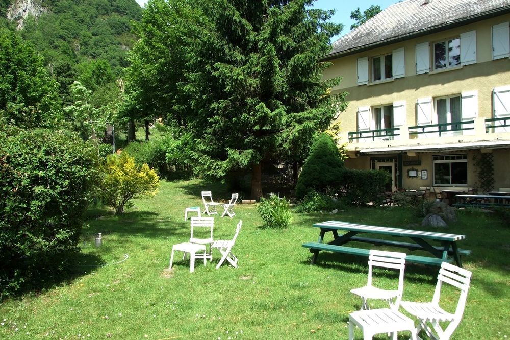 Hotel Du Val D'Aure Cadeac Bagian luar foto