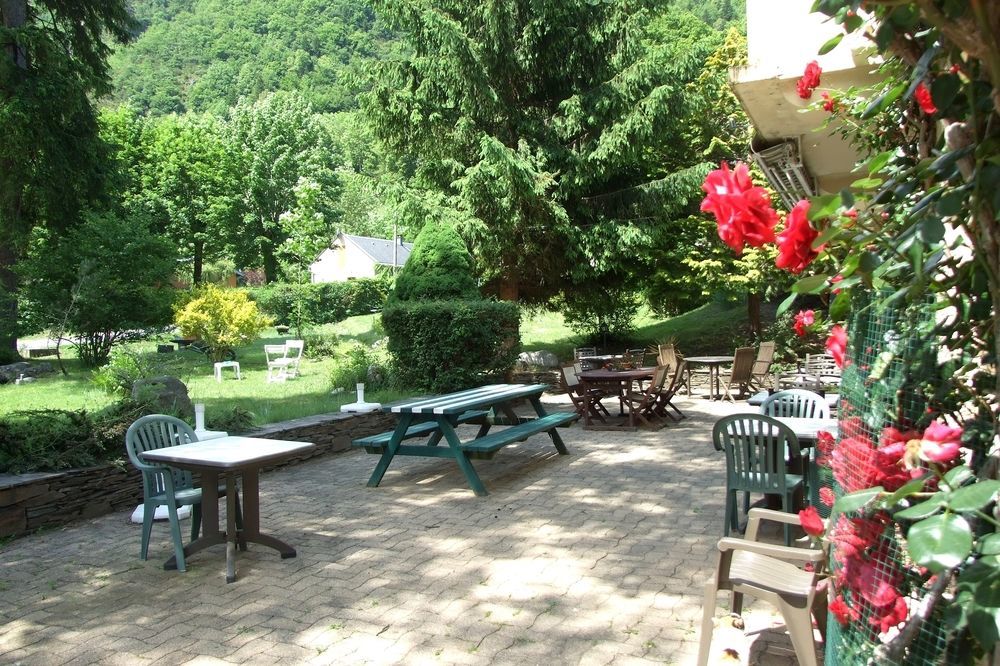 Hotel Du Val D'Aure Cadeac Bagian luar foto